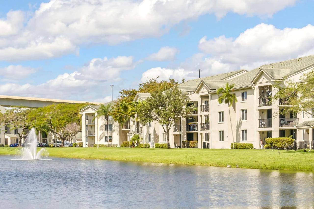 Stunning Centrally Located Apartments At New River Cove In South Florida Форт-Лодердейл Экстерьер фото