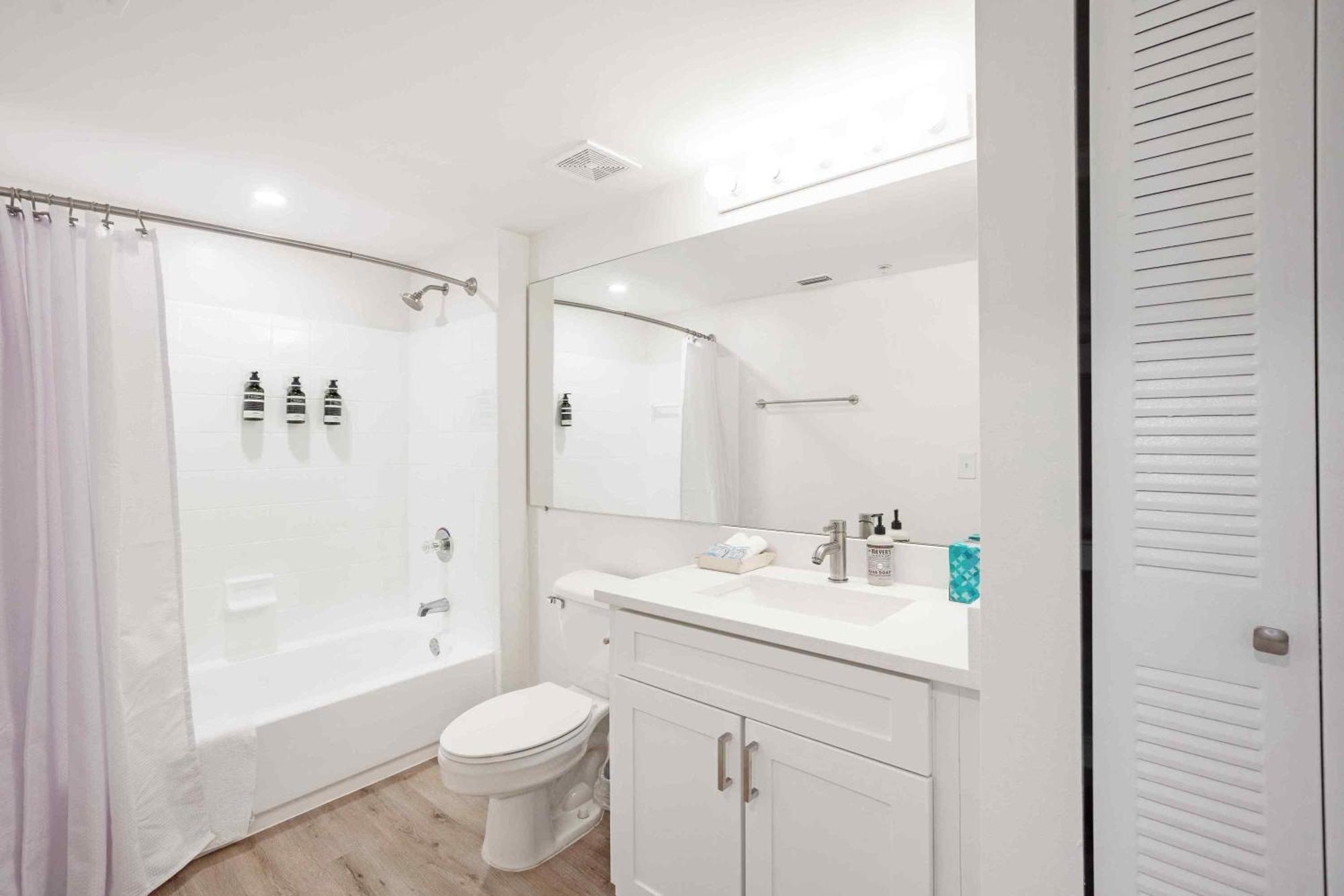 Stunning Centrally Located Apartments At New River Cove In South Florida Форт-Лодердейл Экстерьер фото