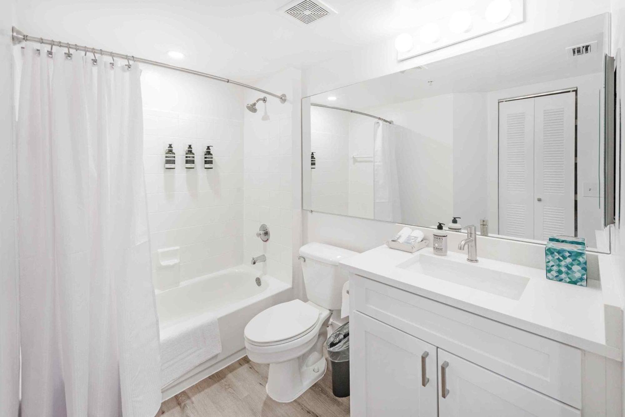 Stunning Centrally Located Apartments At New River Cove In South Florida Форт-Лодердейл Номер фото